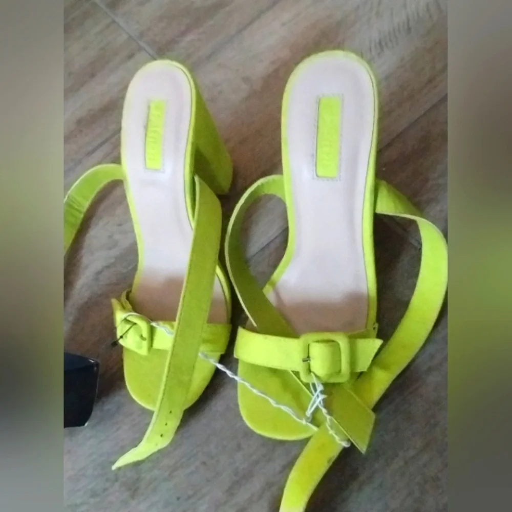 NWT forever 21 women's heels size 7 - Picture 2 of 3